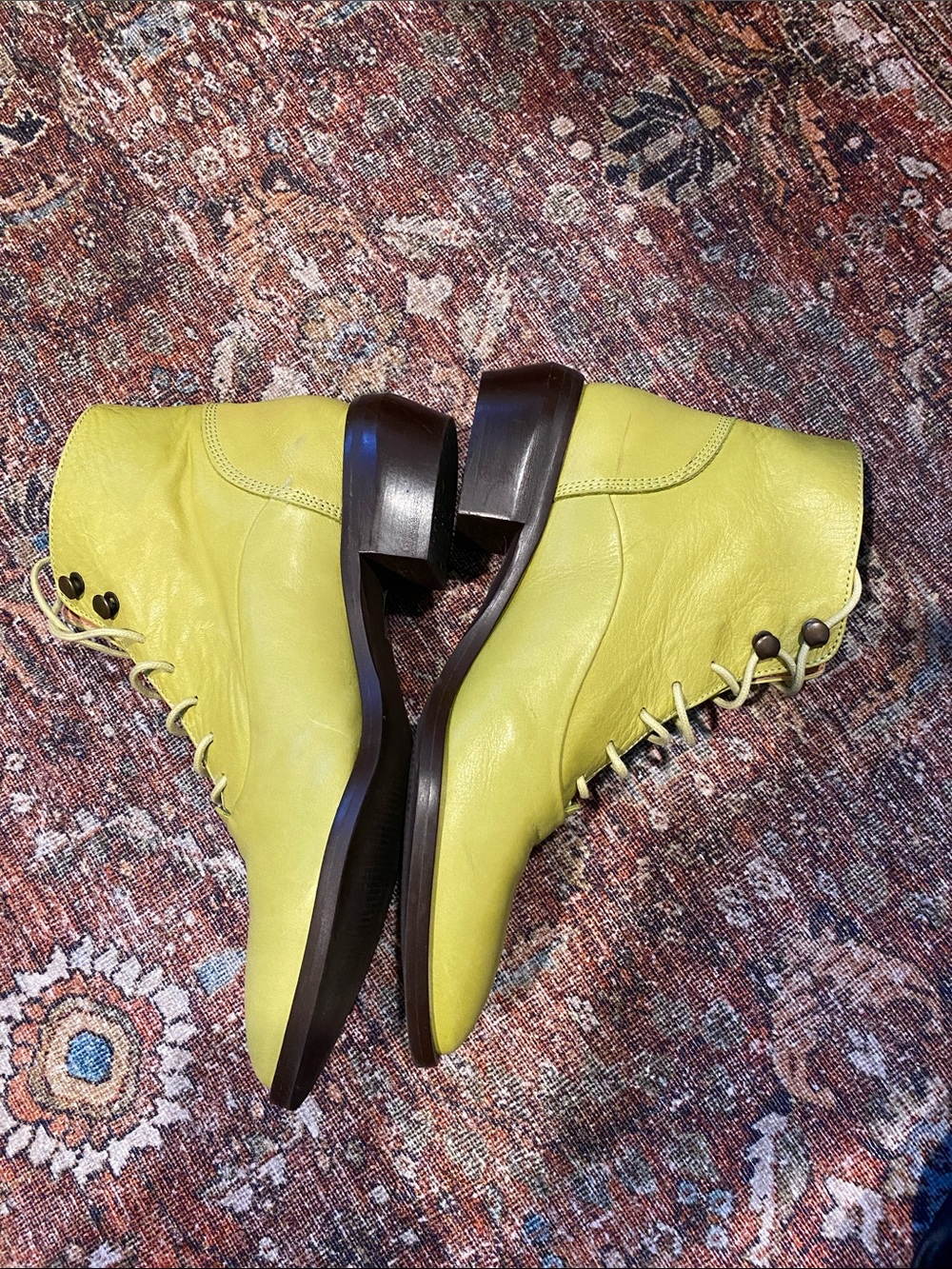 Intentionally Blank, West Lime Green Lace-Up Leather Ankle Boots. Size 39. - Picture 5 of 11